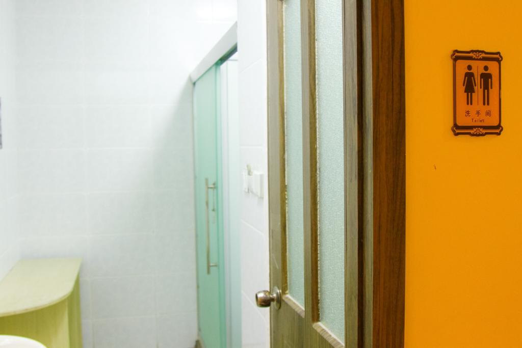 Leo Tian An Men Hostel Пекин Экстерьер фото