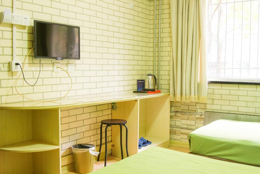Leo Tian An Men Hostel Пекин Экстерьер фото