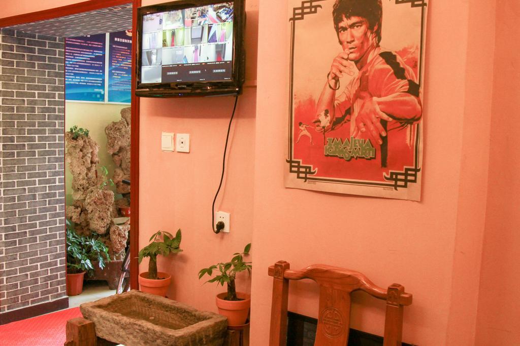 Leo Tian An Men Hostel Пекин Экстерьер фото